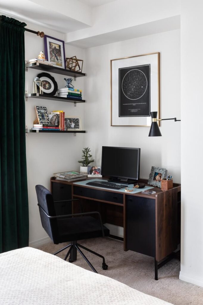 Bedroom Corner as a Cozy Home Office Space